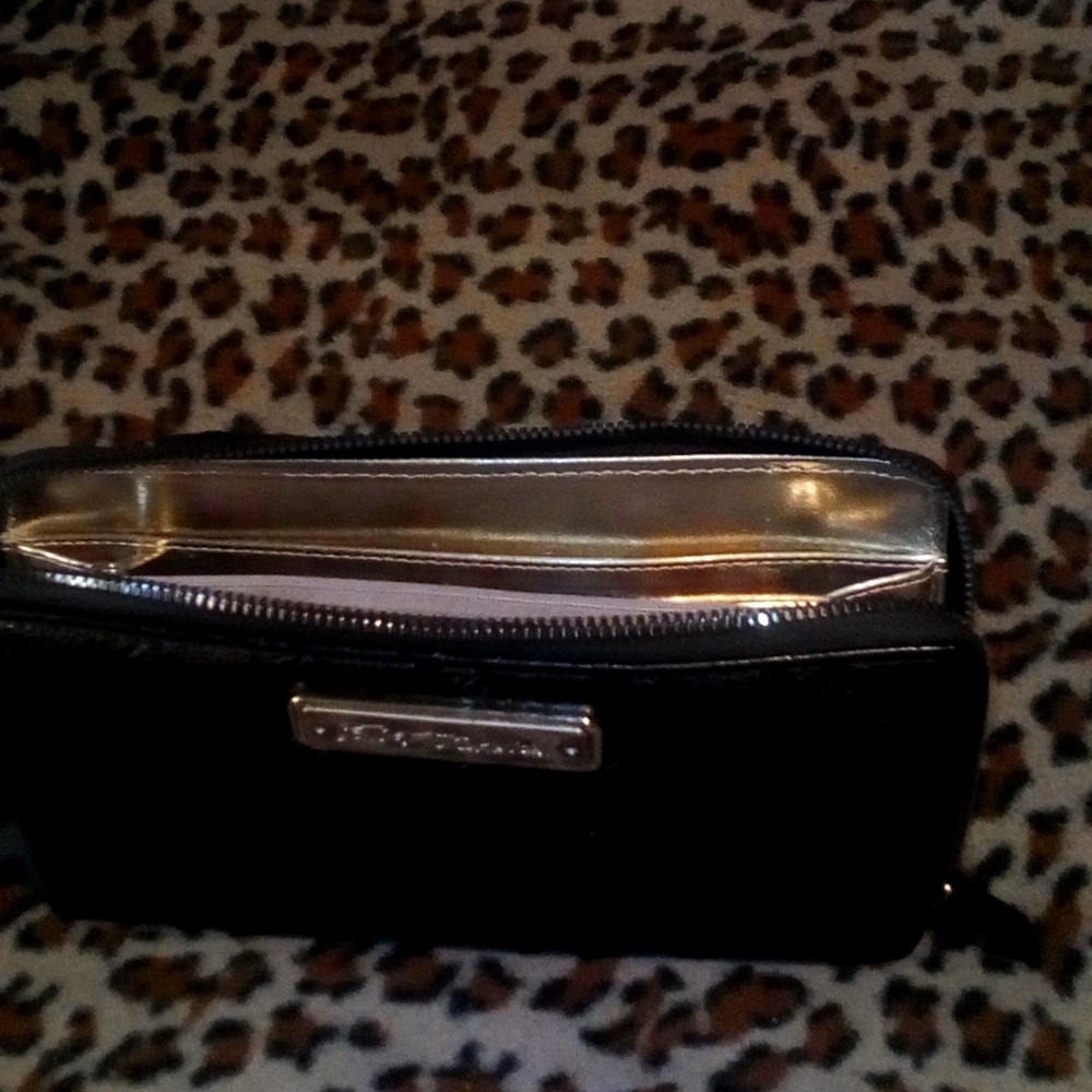 Clutch w/zipper